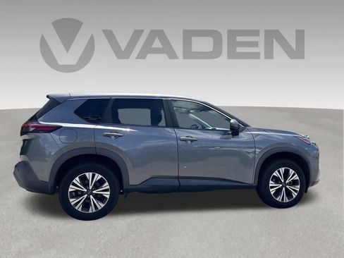 Used 2022 Nissan Rogue SV FWD image 4