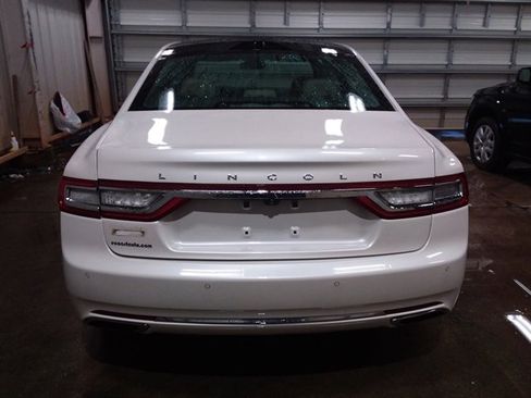 Used 2017 Lincoln Continental Select w/ Climate Package image 7