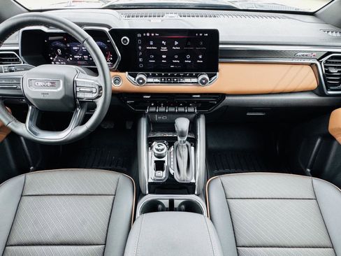 Used 2024 GMC Canyon AT4 w/ AT4 Premium Package image 28