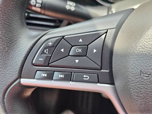 Used 2025 Nissan Altima 2.5 SV FWD image 20