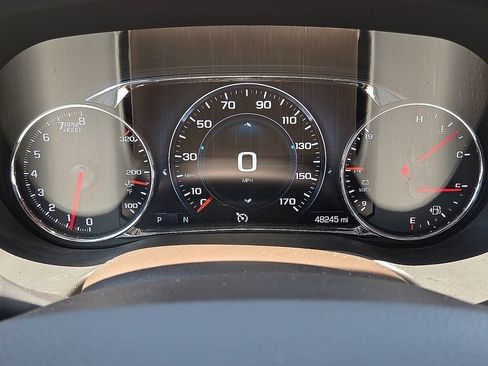 Used 2018 GMC Acadia Denali w/ Technology Package FWD image 16