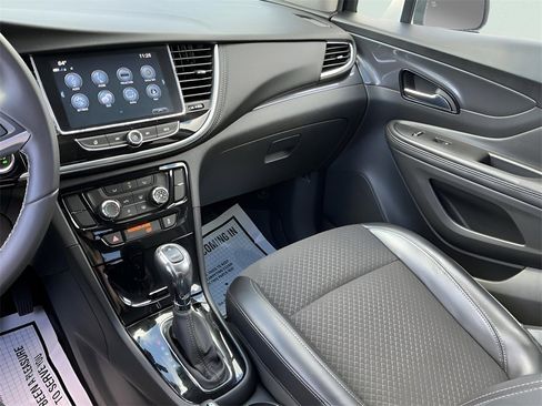 Used 2021 Buick Encore Preferred w/ Safety Package image 34