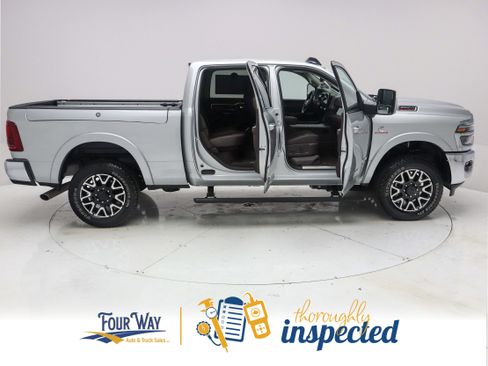 Used 2026 RAM 2500 Limited AWD/4WD image 3