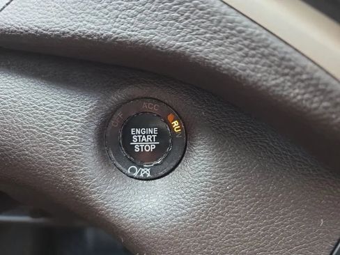 Used 2017 Jeep Cherokee Trailhawk image 38