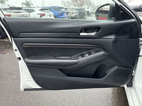 Used 2022 Nissan Altima 2.5 SR w/ Midnight Edition Package image 20