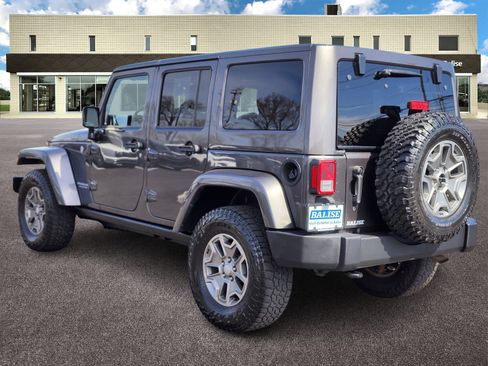 Used 2017 Jeep Wrangler Unlimited Rubicon w/ Cold Weather Group image 5