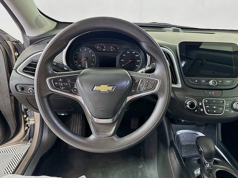 Used 2023 Chevrolet Malibu LT FWD image 12