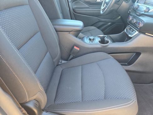 Used 2022 GMC Terrain SLE w/ Driver Convenience Package image 19