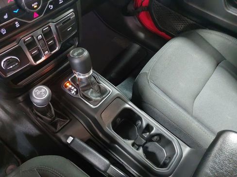 Used 2022 Jeep Wrangler Unlimited Sport AWD/4WD image 24