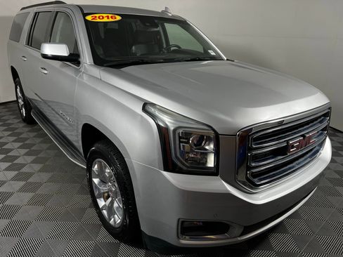 Used 2016 GMC Yukon XL SLT w/ Open Road Package image 3