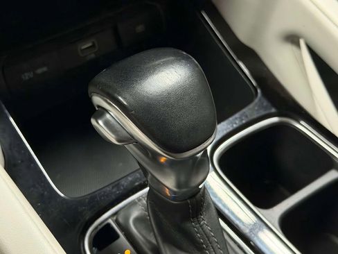 Used 2020 Kia Telluride S w/ S 8 Passenger Seating Package FWD image 40