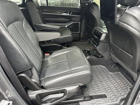 Used 2022 Jeep Wagoneer Series III w/ Convenience Group I image 17