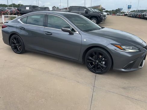 Used 2022 Lexus ES 350 F Sport FWD image 3
