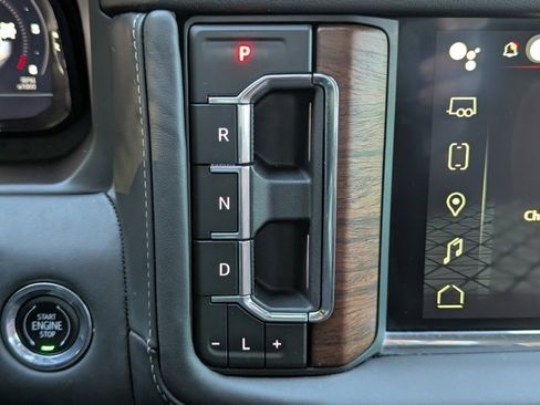 Used 2023 GMC Yukon Denali Ultimate image 28