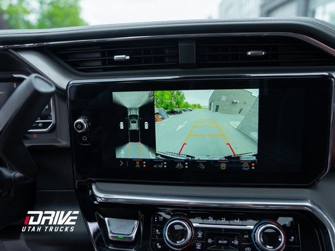 Used 2025 GMC Sierra 3500 Denali Ultimate image 39