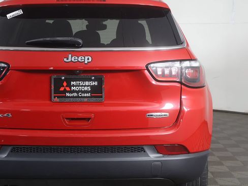 Used 2023 Jeep Compass Latitude AWD/4WD image 14