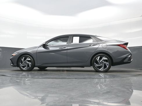 Certified 2024 Hyundai Elantra SEL w/ Convenience Package FWD image 27