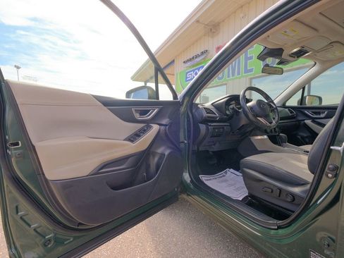 Used 2024 Subaru Forester Premium image 24