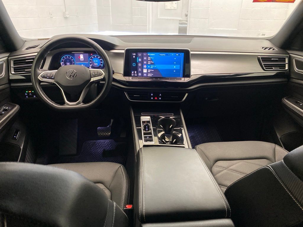 Used 2024 Volkswagen Atlas Cross Sport SE AWD/4WD image 13