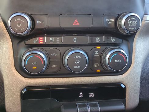 Used 2020 RAM 1500 Laramie w/ Off Road Group image 24