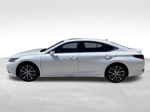 Used 2025 Lexus ES 300h w/ Premium Package FWD image 10
