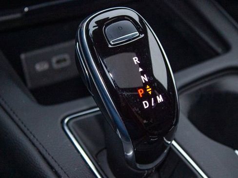 Used 2023 Cadillac XT4 Sport w/ Enhanced Visibility Package image 33