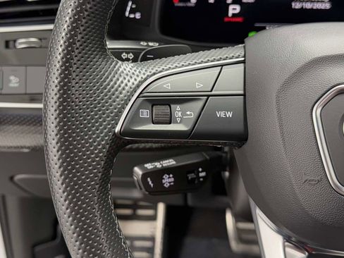 Used 2021 Audi SQ7 Premium Plus w/ Driver Assistance Package image 24