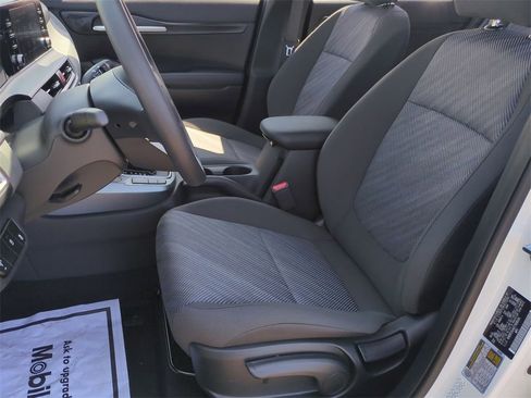 New 2026 Kia Seltos LX image 32
