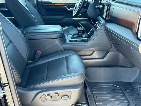 Used 2025 GMC Sierra 1500 Denali w/ Technology Package AWD/4WD image 13