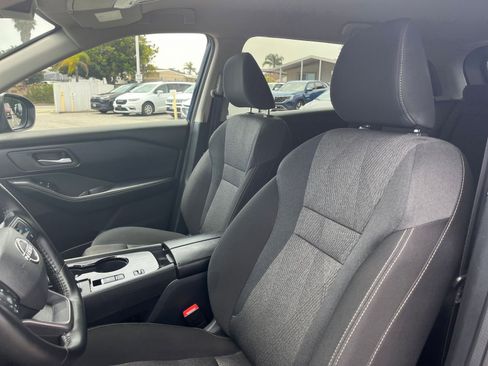 Used 2025 Nissan Rogue SV FWD image 38