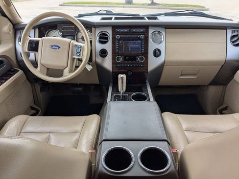 Used 2013 Ford Expedition XLT image 18