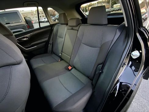 Used 2024 Toyota RAV4 XLE image 19