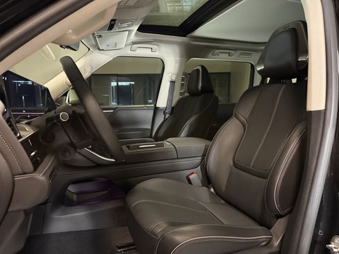Used 2025 INFINITI QX80 Sensory AWD/4WD image 13