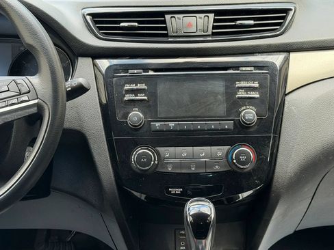 Used 2018 Nissan Rogue Sport S AWD/4WD image 15