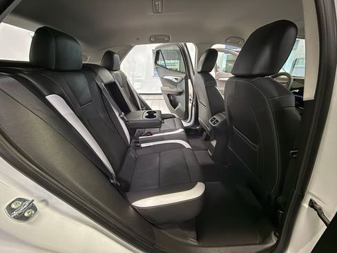 Certified 2025 Buick Envision Sport Touring image 13