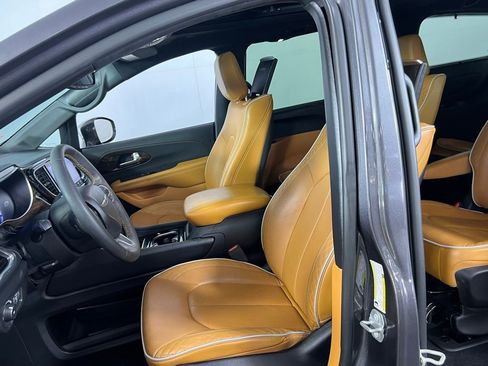 Used 2022 Chrysler Pacifica Pinnacle image 21