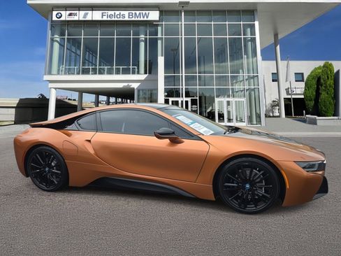 Used 2019 BMW i8 Coupe image 1