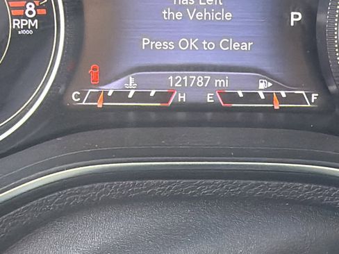 Used 2019 Jeep Cherokee Trailhawk image 30