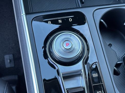 New 2026 Kia Carnival EX image 22