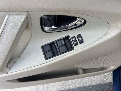 Used 2009 Toyota Camry image 4