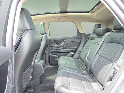 New 2025 Lincoln Corsair Grand Touring w/ Equipment Group 301A AWD/4WD image 12
