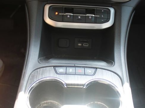 Used 2023 GMC Acadia SLT w/ Preferred Package FWD image 33