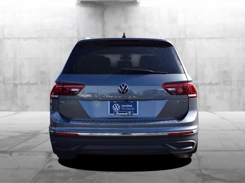 Certified 2022 Volkswagen Tiguan SE w/ Panoramic Sunroof Package image 6