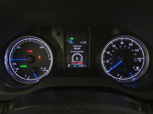 Used 2022 Toyota Venza LE AWD/4WD image 20