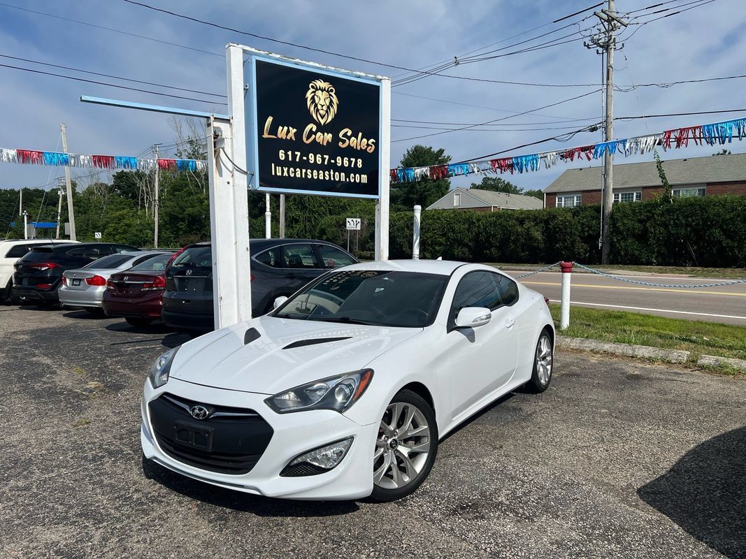 Used 2015 Hyundai Genesis 3.8 RWD image 1
