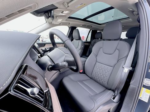 New 2026 Volvo XC90 B6 Plus w/ Protection Package Premier image 13