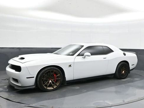 Used 2021 Dodge Challenger R/T Scat Pack RWD image 7