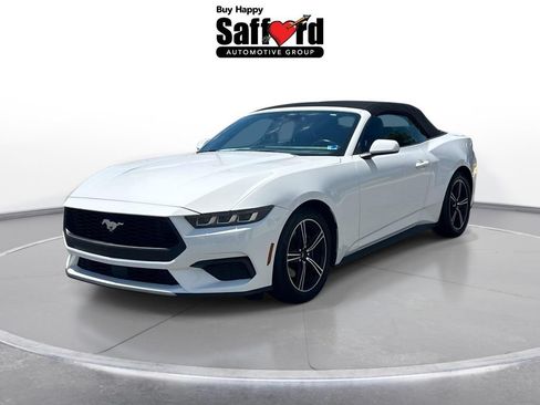 Used 2025 Ford Mustang Premium RWD image 1