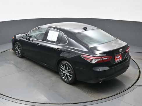 Used 2024 Toyota Camry XLE image 41