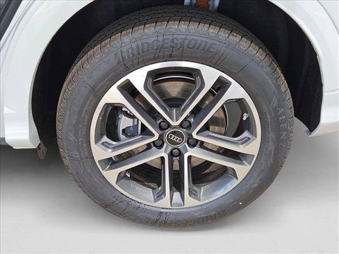 New 2025 Audi Q5 Premium w/ Premium Plus AWD/4WD image 10